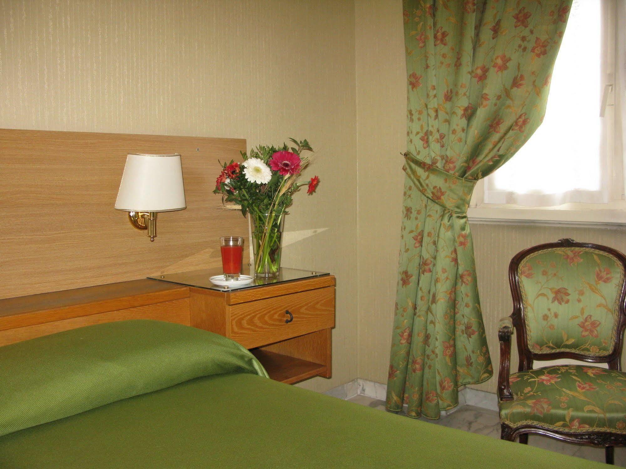 York Hotel Roma Exterior foto